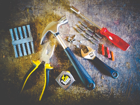 repair-maintenance-tools-screws